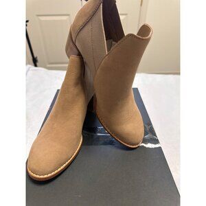 Eileen Fisher "Bayo-TN" Tumbled Nubuck Booties. NIB. Size 6